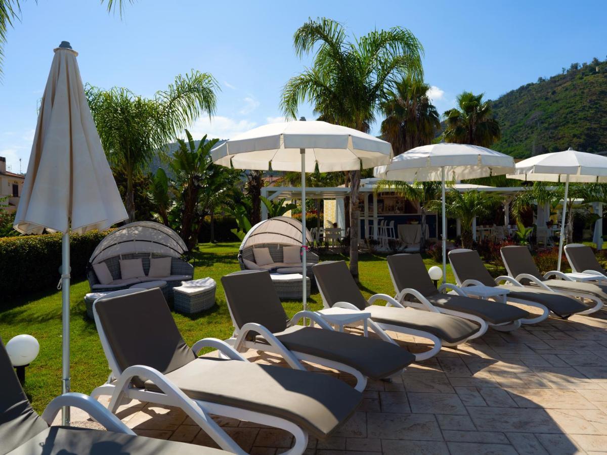 Sentido Michelizia Tropea Resort Екстериор снимка