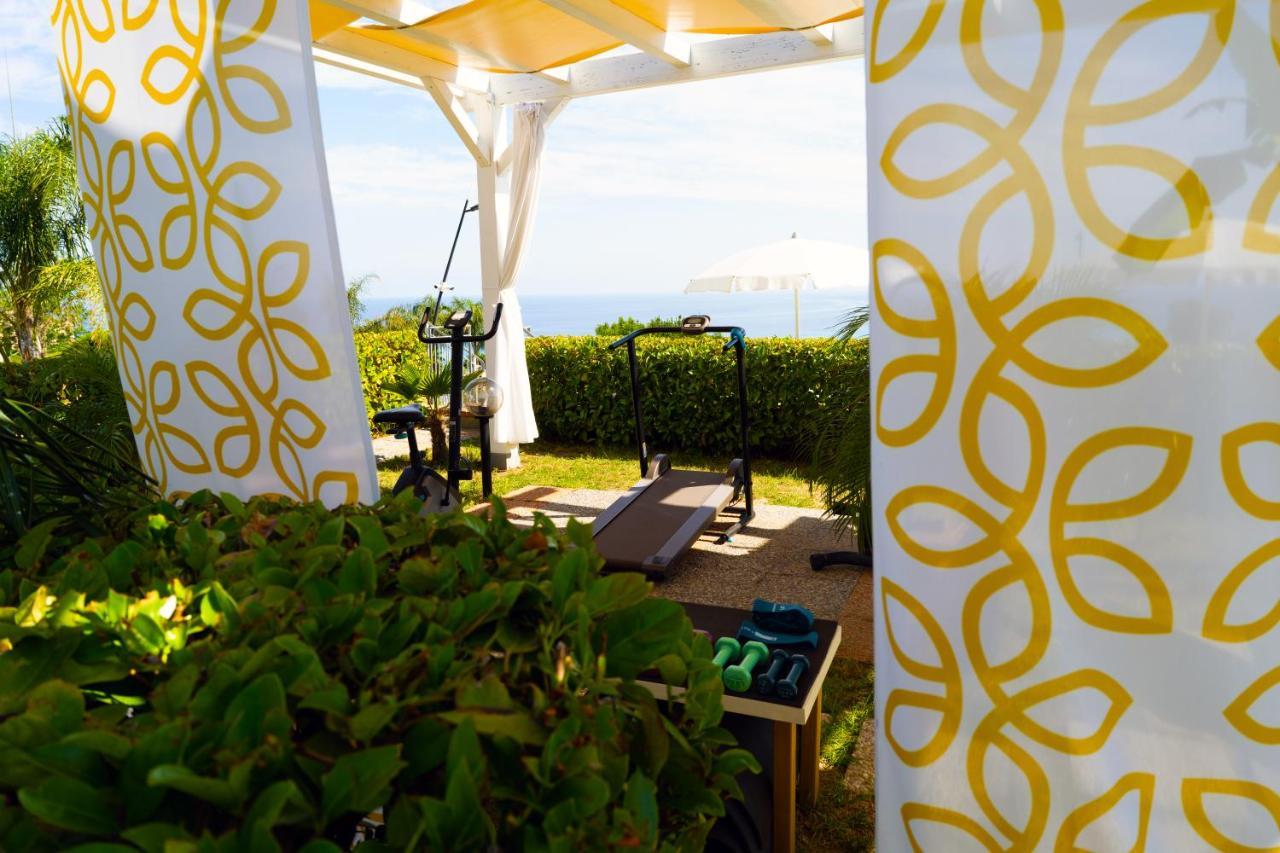 Sentido Michelizia Tropea Resort Екстериор снимка