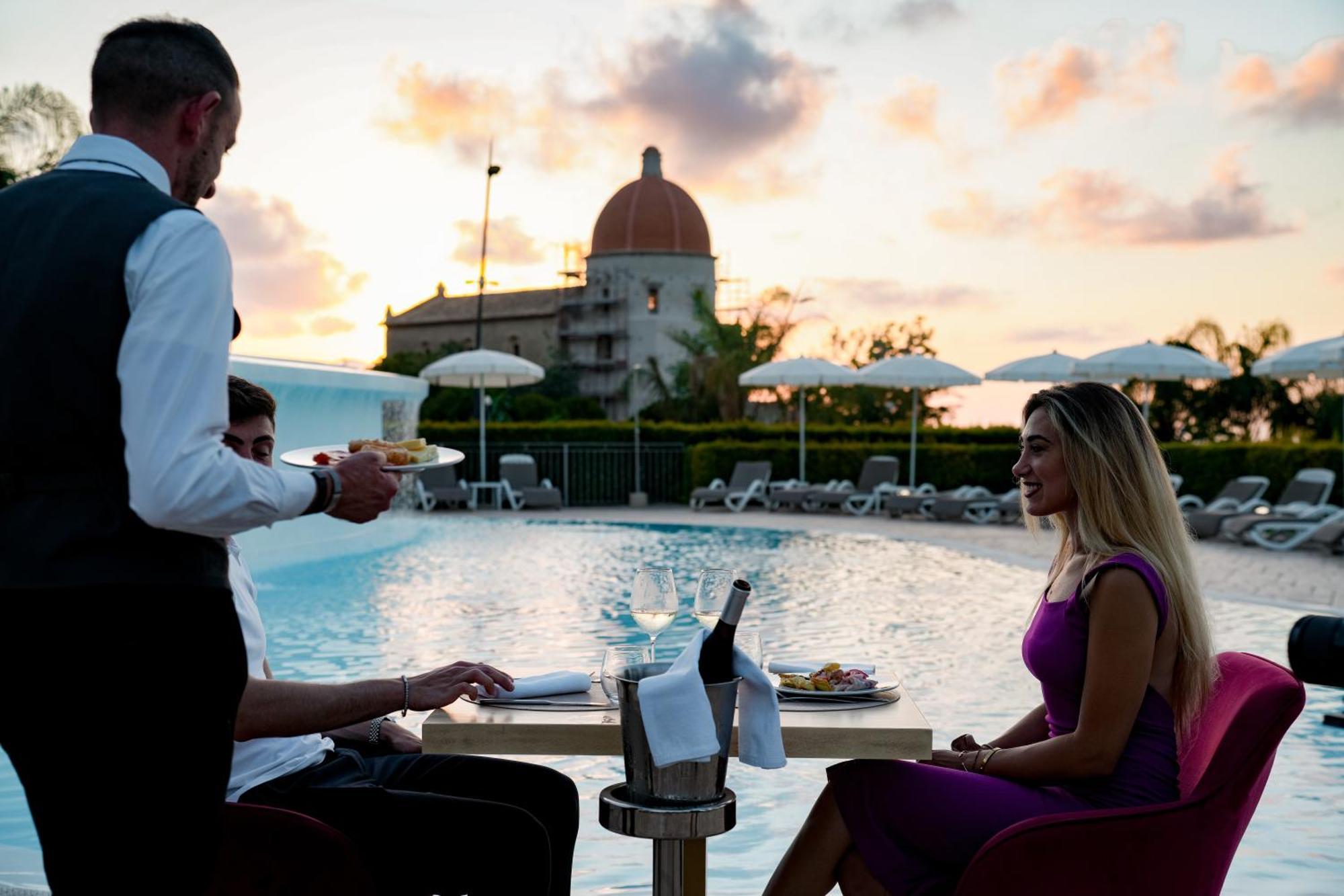 Sentido Michelizia Tropea Resort Екстериор снимка